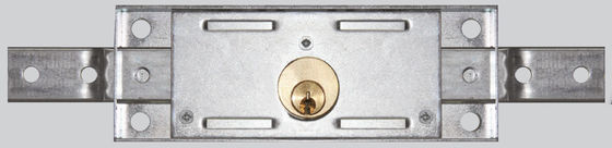 kopen Rim Door Lock Europese stijl oppervlak gemonteerd ontwerp Messing of staal Dood Bolt materiaal voor promotie online vervaardiging